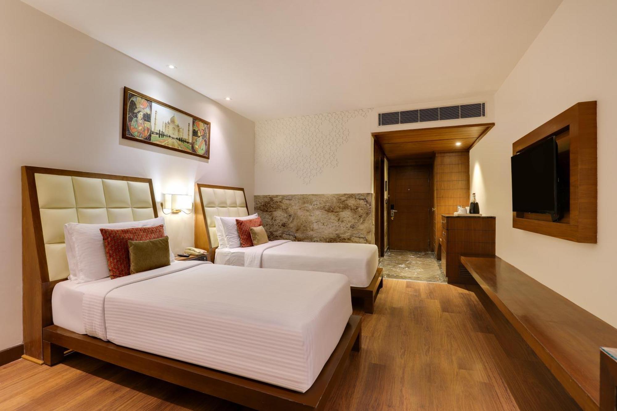 Saura Hotel, Agra - A Club Mahindra Associate Exterior foto