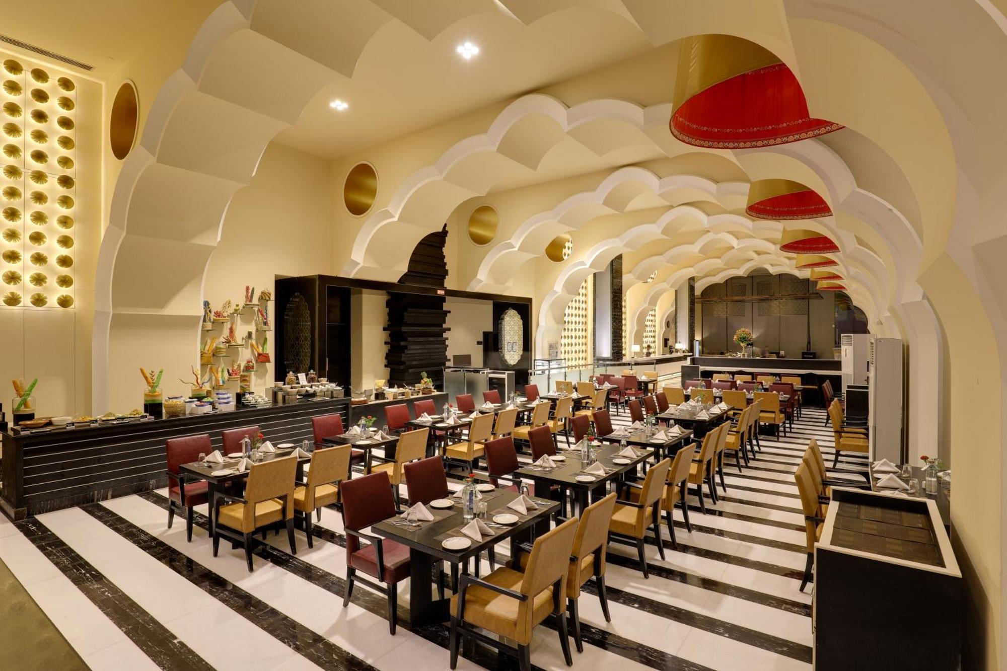 Saura Hotel, Agra - A Club Mahindra Associate Exterior foto