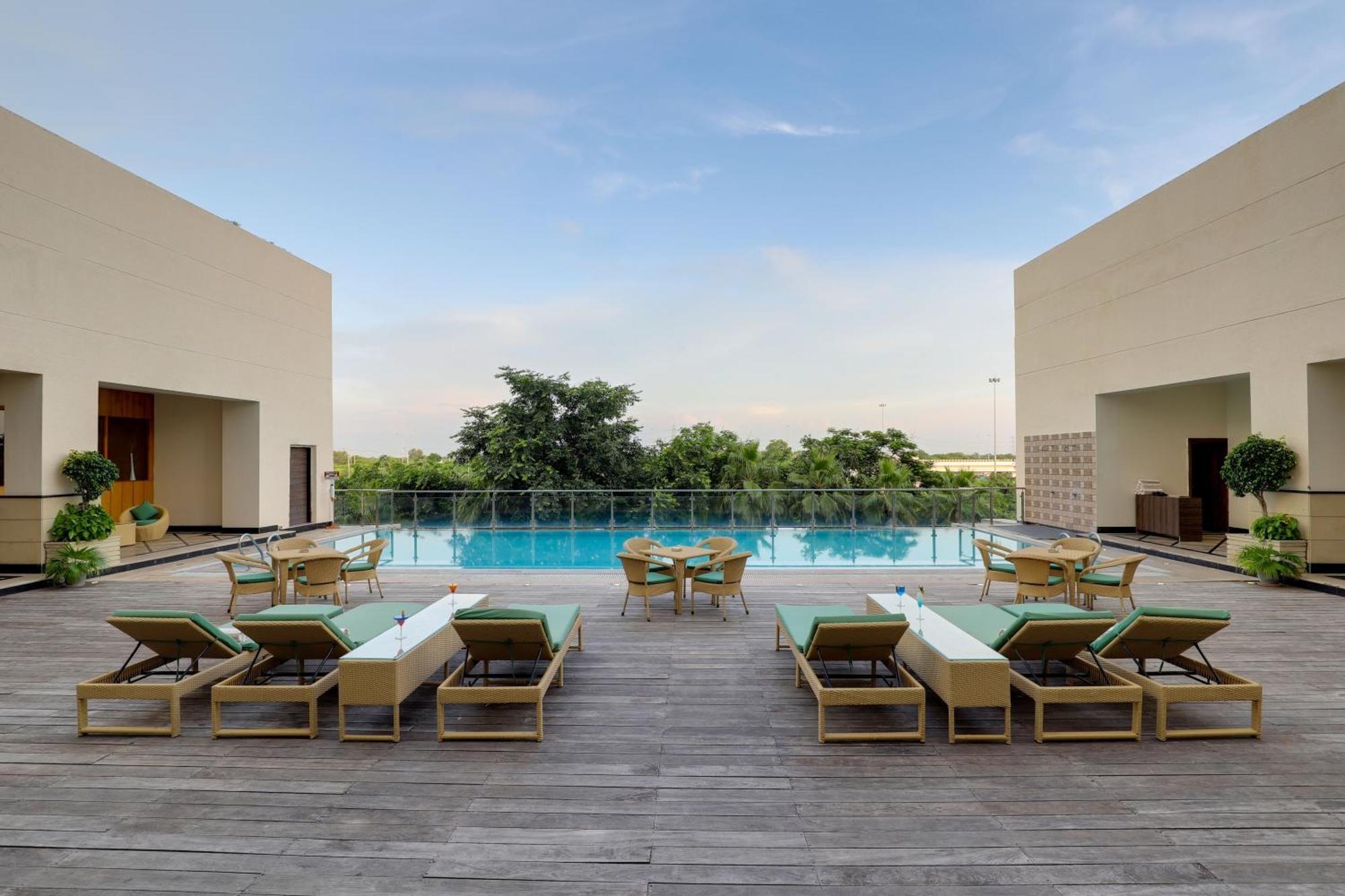 Saura Hotel, Agra - A Club Mahindra Associate Exterior foto