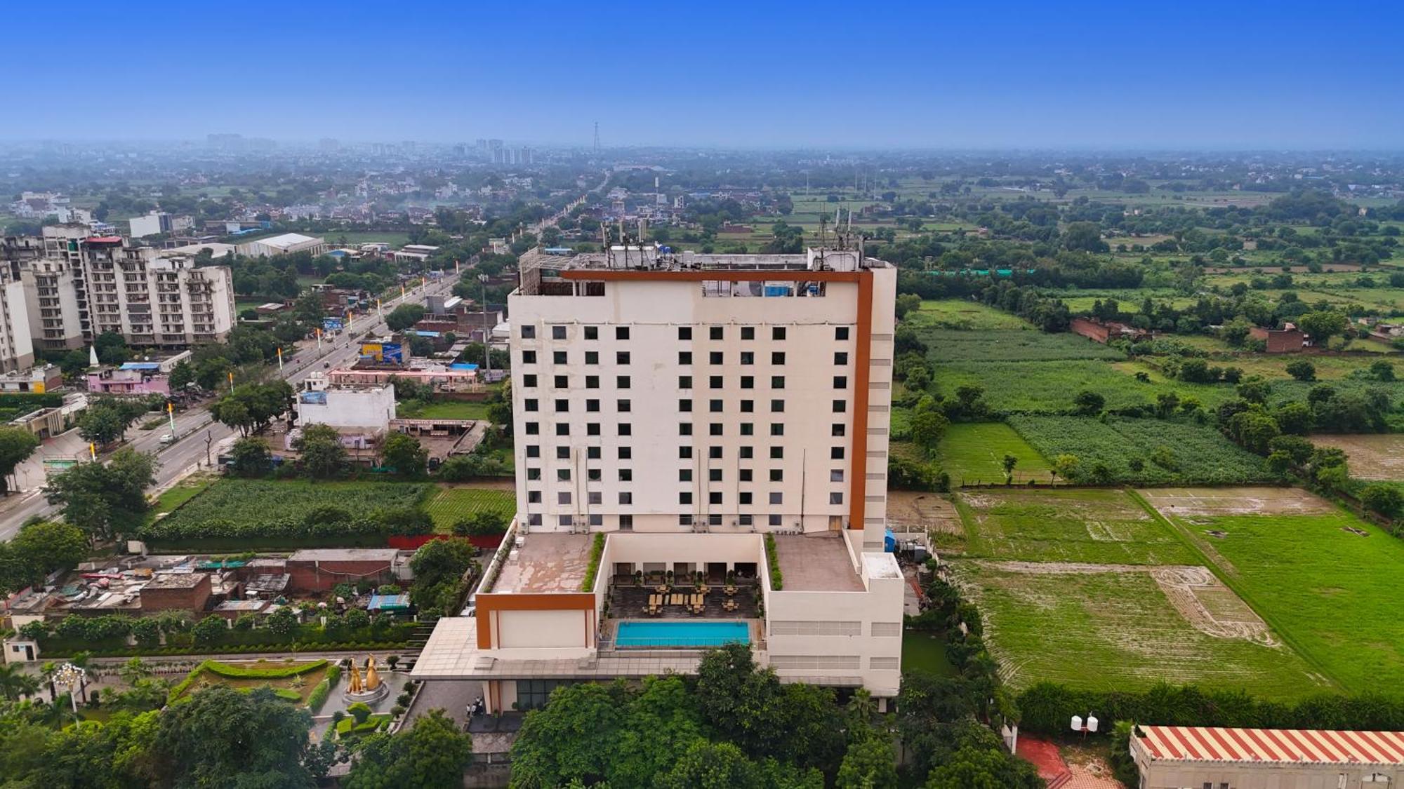 Saura Hotel, Agra - A Club Mahindra Associate Exterior foto